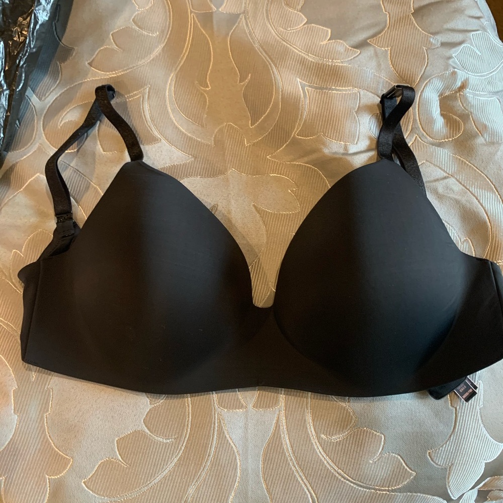 36 DDDVictoria secret lightly lined bra